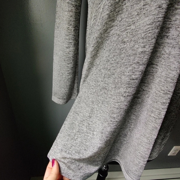 Loft Outlet V-Neckline Long Sleeve - Picture 5 of 5